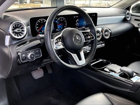 Used 2019 Mercedes-Benz A 220 4MATIC image 17