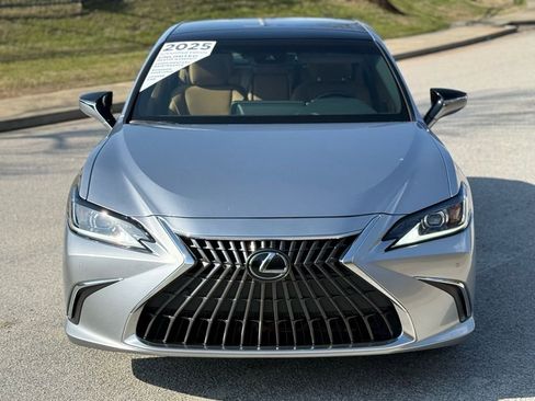 Certified 2025 Lexus ES 350 w/ Premium Package image 8