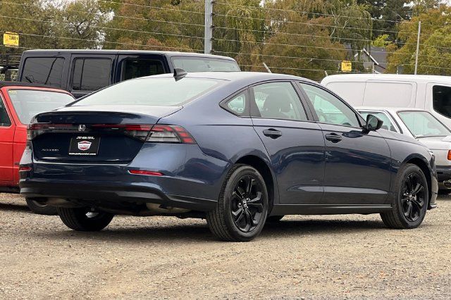 Used 2025 Honda Accord SE image 5