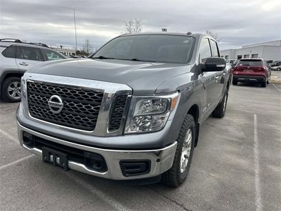Used 2018 Nissan Titan SV w/ SV Convenience Package