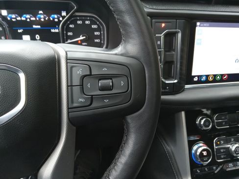 Used 2021 GMC Yukon Denali w/ LPO, Illumination Package image 23