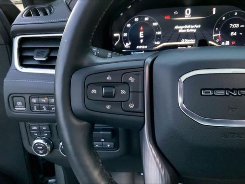 Used 2023 GMC Yukon Denali Ultimate AWD/4WD image 23