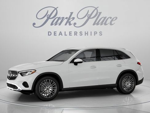 Certified 2026 Mercedes-Benz GLC 300 image 3