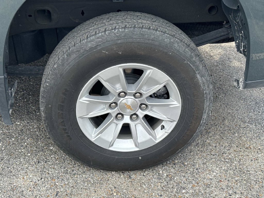 Used 2025 Chevrolet Silverado 1500 LT RWD image 9