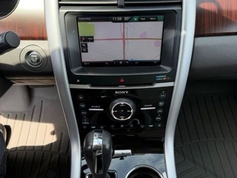 Used 2013 Ford Edge Limited w/ Driver Entry Pkg AWD/4WD image 8