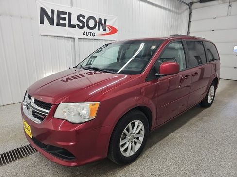 Used 2014 Dodge Grand Caravan SXT image 4