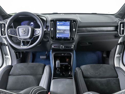 Certified 2023 Volvo C40 P8 Recharge Ultimate AWD/4WD image 20