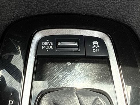Used 2025 Toyota Corolla SE FWD image 21