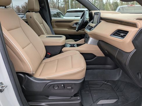 Used 2022 Chevrolet Tahoe Premier w/ Premium Package image 42