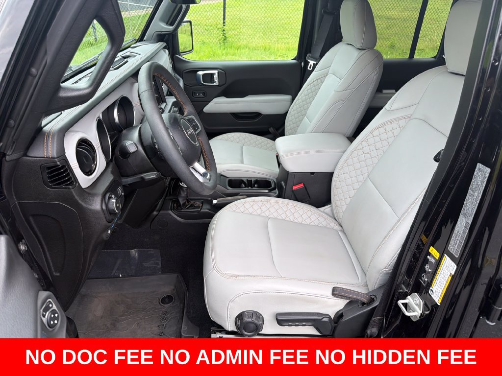 Used 2023 Jeep Wrangler Unlimited Sahara AWD/4WD image 11