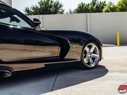 Used 2017 Dodge Viper SRT-10 RWD image 28