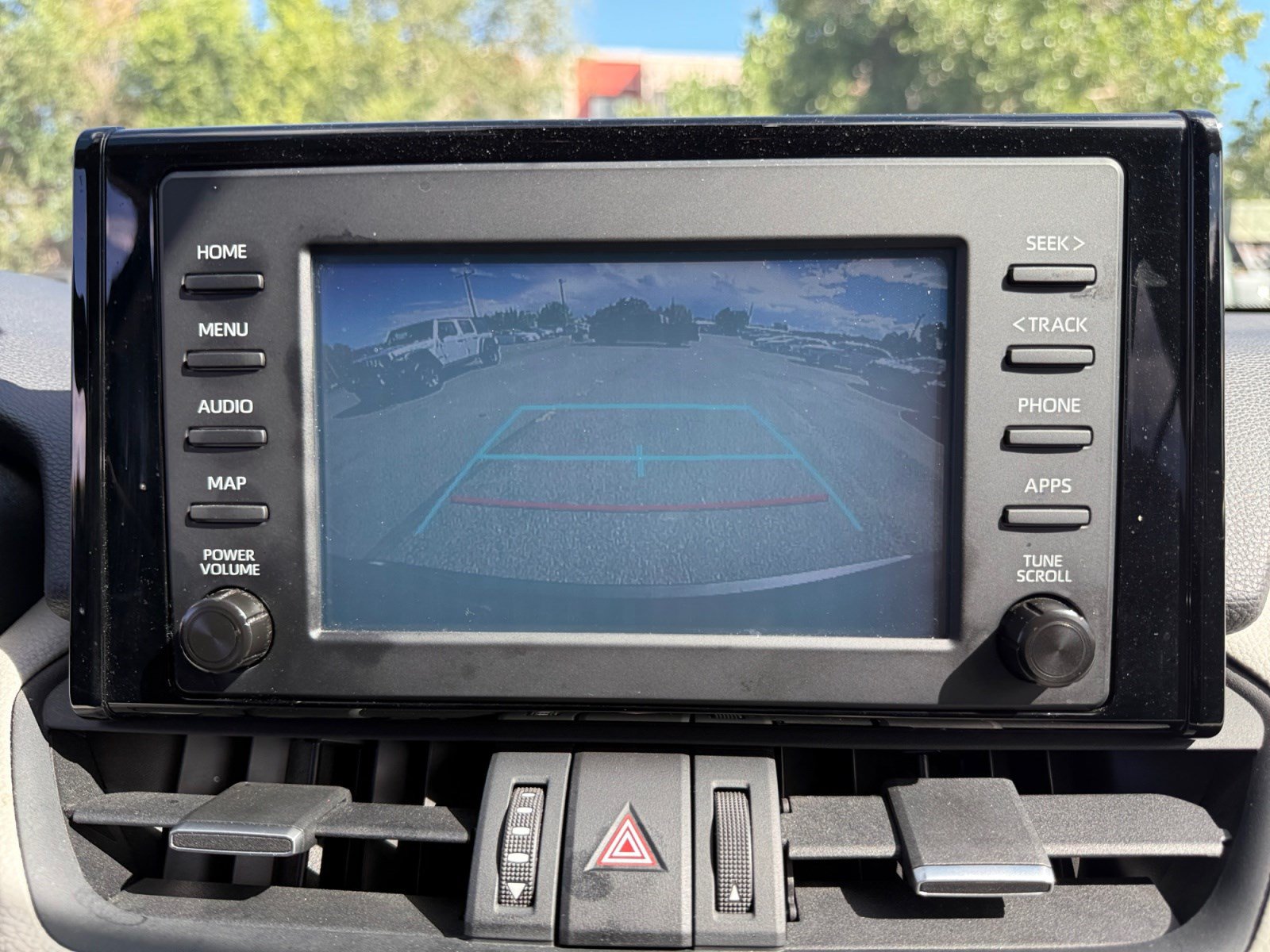 Used 2019 Toyota RAV4 XLE Premium w/ Cold Weather Package AWD/4WD image 27