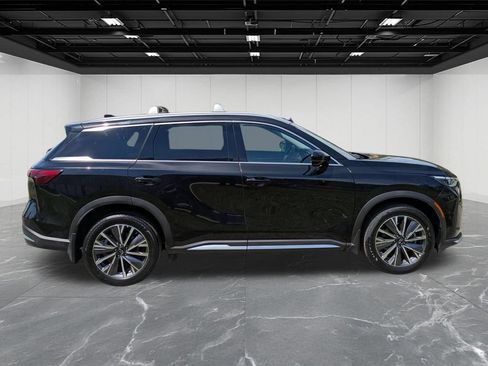 Certified 2026 INFINITI QX60 Luxe w/ Family Package AWD/4WD image 6