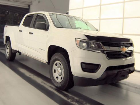 Used 2020 Chevrolet Colorado W/T w/ WT Convenience Package AWD/4WD image 3