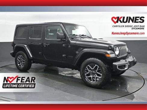 Used 2025 Jeep Wrangler Unlimited Sahara AWD/4WD image 1