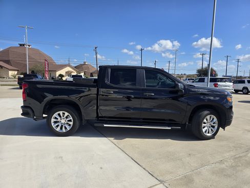 Used 2024 Chevrolet Silverado 1500 Custom image 2