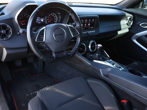 Used 2020 Chevrolet Camaro LT image 3