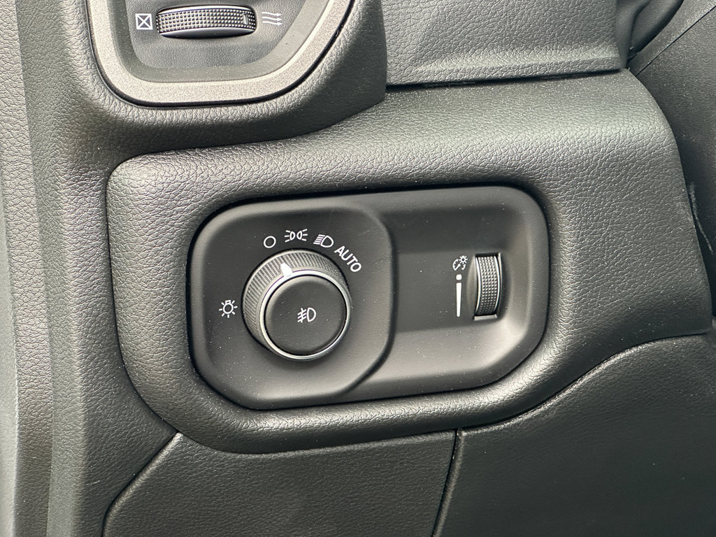 New 2026 RAM 5500 Tradesman w/ Chrome Appearance Group AWD/4WD image 18