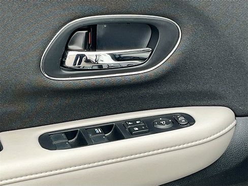 Used 2022 Honda HR-V EX image 17