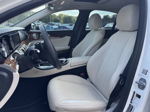 Used 2018 Mercedes-Benz E 300 w/ Premium 1 Package image 9