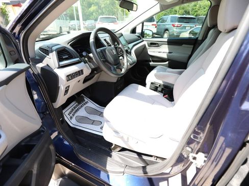 Used 2019 Honda Odyssey EX image 16