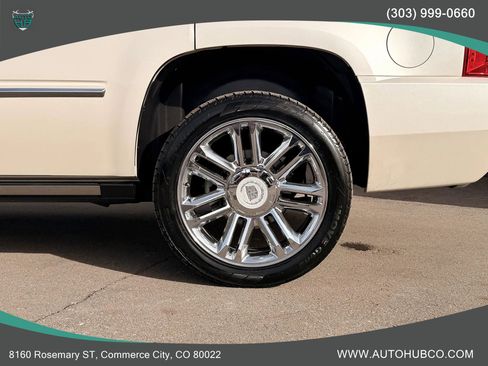 Used 2014 Cadillac Escalade Platinum image 36