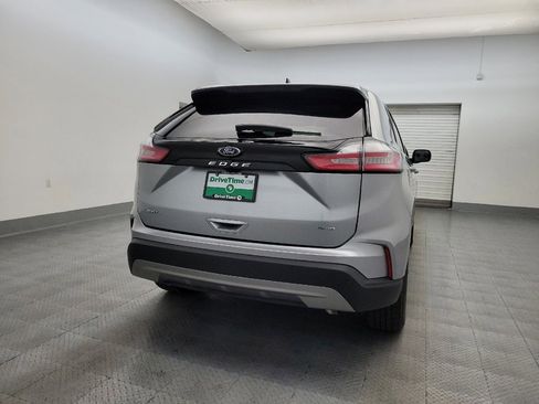Used 2024 Ford Edge SEL image 7