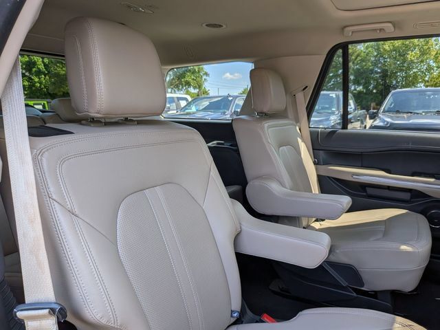 Used 2024 Ford Expedition Limited RWD image 42