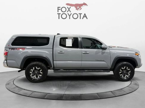 Used 2020 Toyota Tacoma TRD Off-Road AWD/4WD image 7