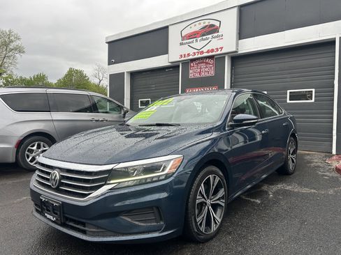 Used 2022 Volkswagen Passat 2.0T SE FWD image 3