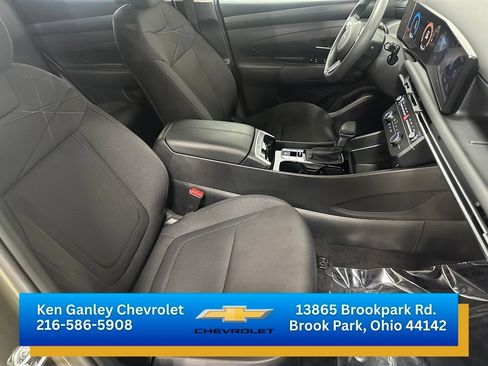 Used 2025 Hyundai Tucson SE FWD image 23