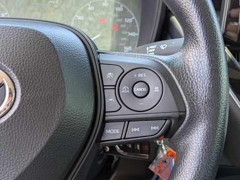Used 2024 Toyota Corolla LE FWD image 24