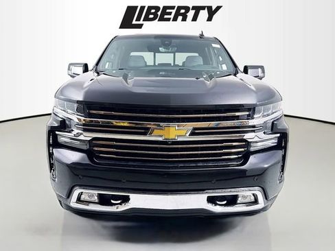 Used 2021 Chevrolet Silverado 1500 High Country w/ Technology Package image 2