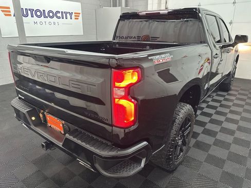 Used 2021 Chevrolet Silverado 1500 Custom Trail Boss w/ LPO, Dark Essentials Package AWD/4WD image 9