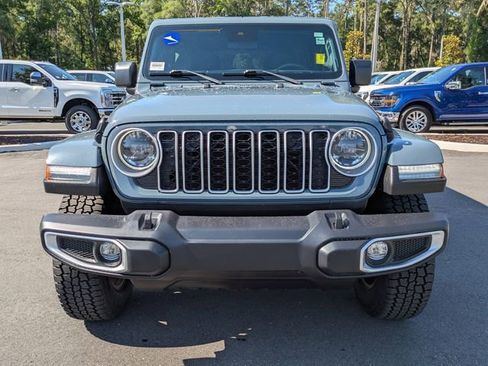 Used 2024 Jeep Wrangler Unlimited Sahara AWD/4WD image 9