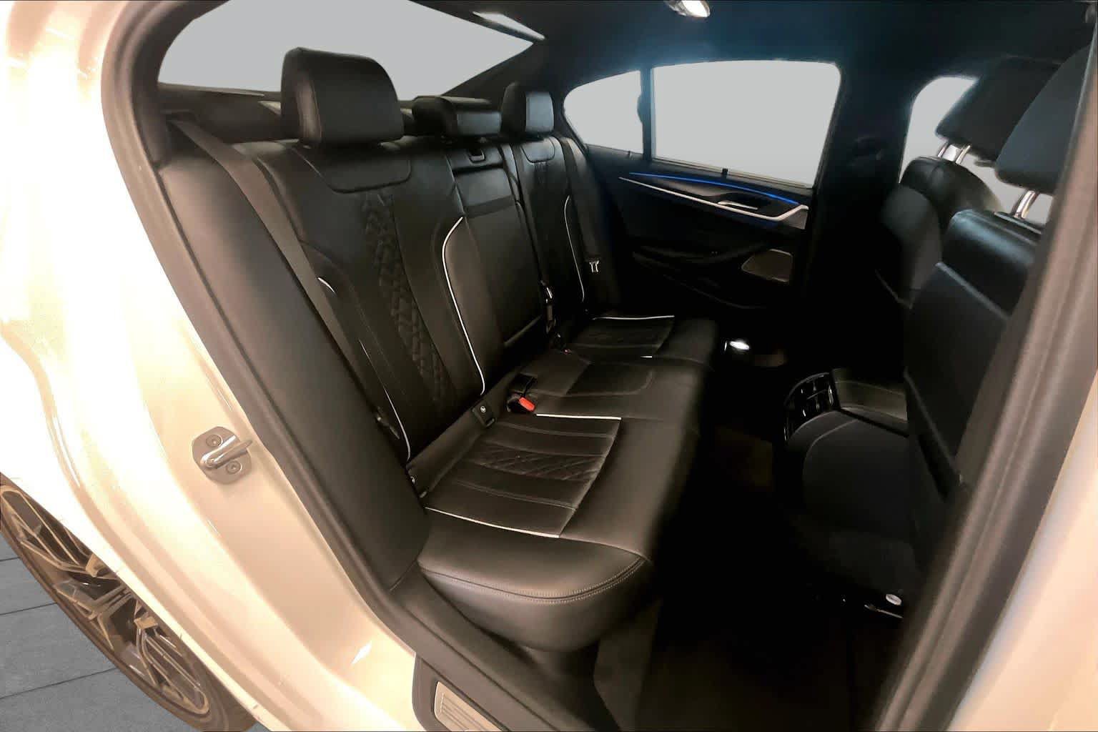 Used 2021 BMW 530e w/ M Sport Package RWD image 18