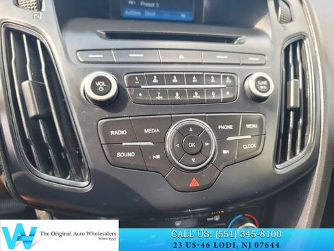 Used 2016 Ford Focus SE FWD image 21
