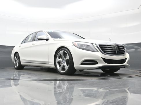 Used 2015 Mercedes-Benz S 550 Sedan image 37