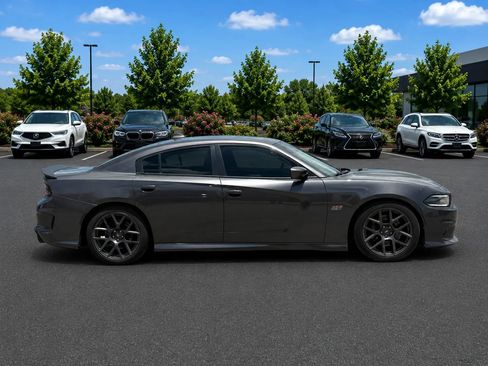 Used 2018 Dodge Charger R/T Scat Pack RWD image 5