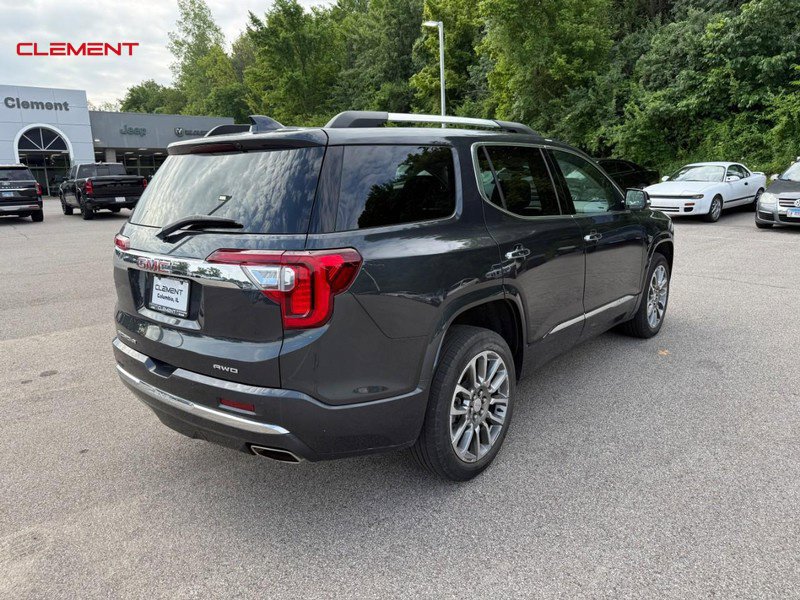 Used 2023 GMC Acadia Denali w/ Denali Technology Package AWD/4WD image 9