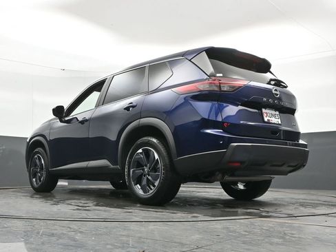 Used 2025 Nissan Rogue SV image 48