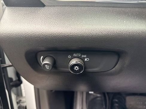Used 2022 Chevrolet Traverse RS AWD/4WD image 3
