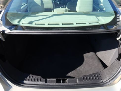 Used 2015 Ford Focus SE image 12