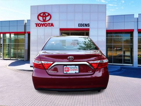 Used 2015 Toyota Camry LE FWD image 4