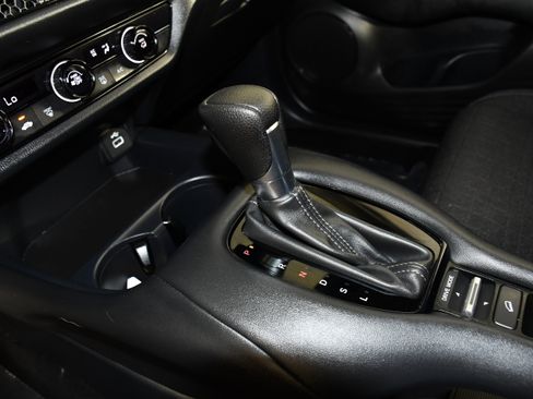 Certified 2024 Honda HR-V LX image 30