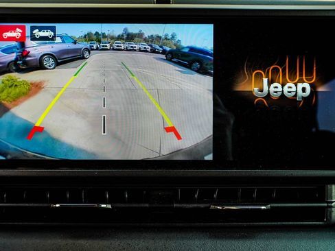 Used 2024 Jeep Wrangler Unlimited Rubicon 4xe AWD/4WD image 29