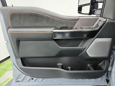 Used 2024 Ford F450 Platinum w/ FX4 Off-Road Package image 23