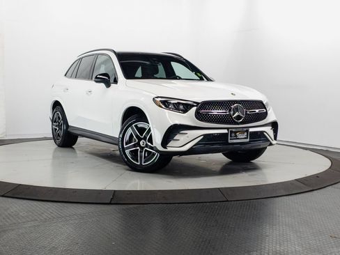 Certified 2026 Mercedes-Benz GLC 300 4MATIC image 1