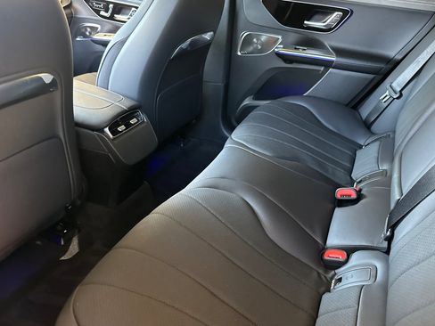 New 2026 Mercedes-Benz EQE 320 4MATIC SUV image 21