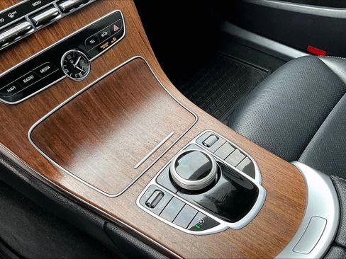 Used 2020 Mercedes-Benz C 300 Sedan image 17